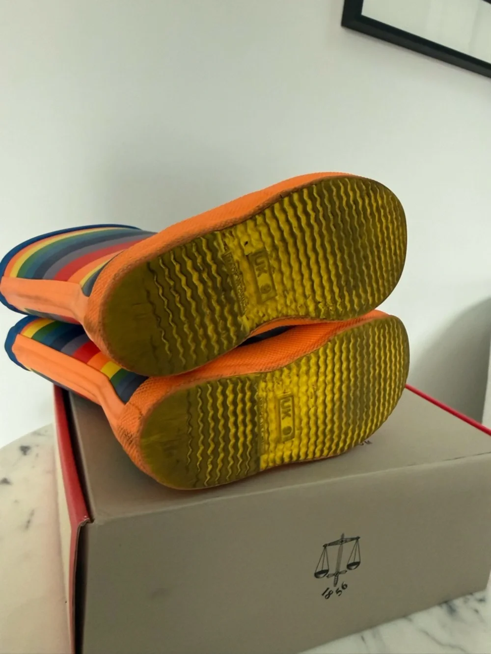 Hunter Rainbow Stripe Rain Boots - US10 - Picture 5 of 7